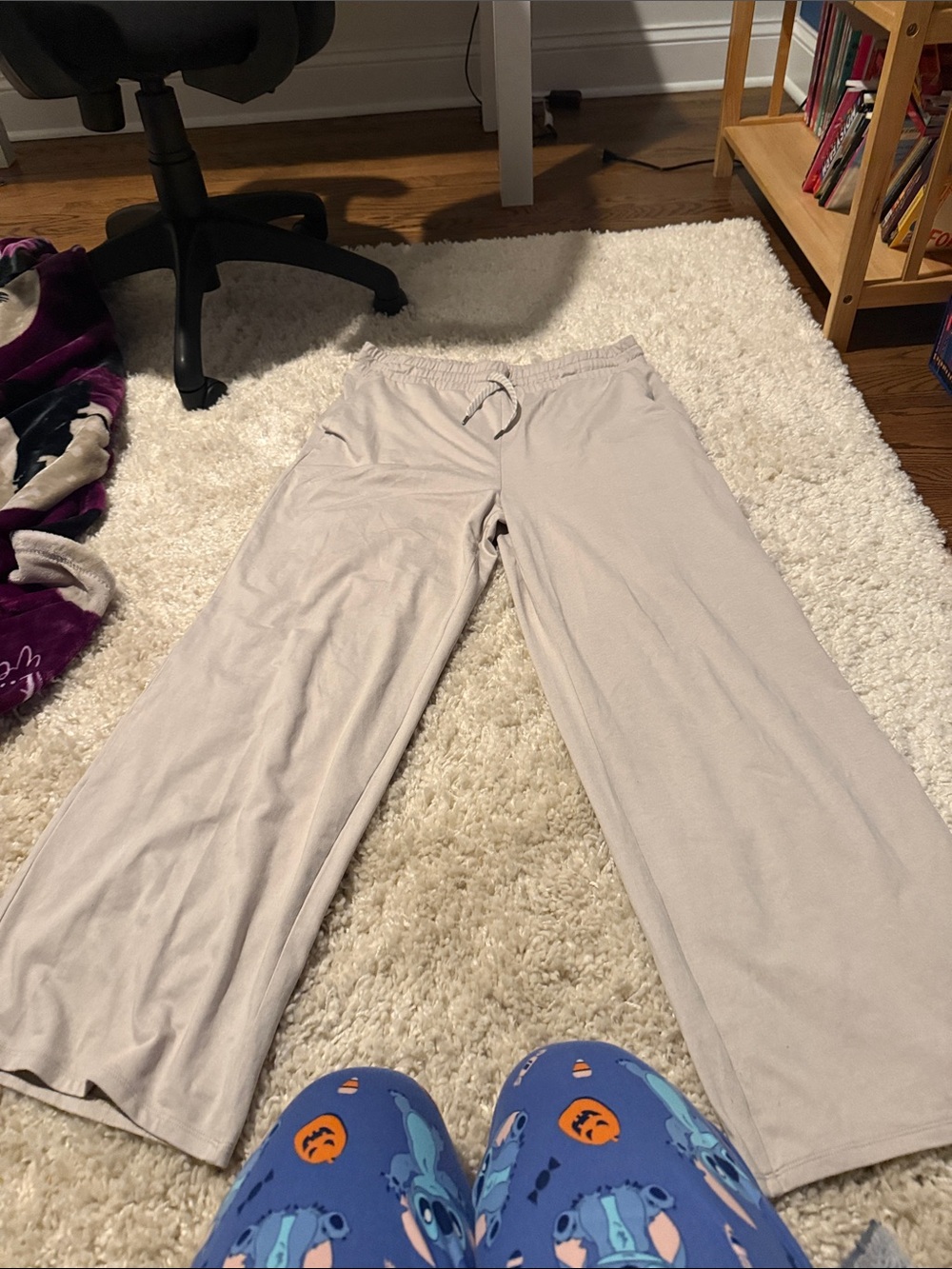 Worn once womens Beige Drawstring Lounge Pants